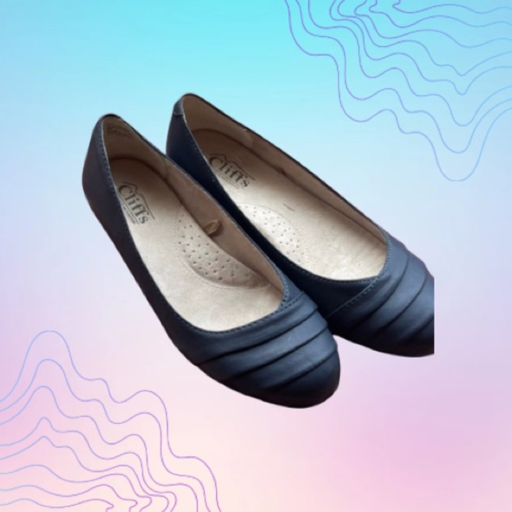 CLIFFS by WHITE MOUNTAIN Navy Ballet Flats Women’s 6